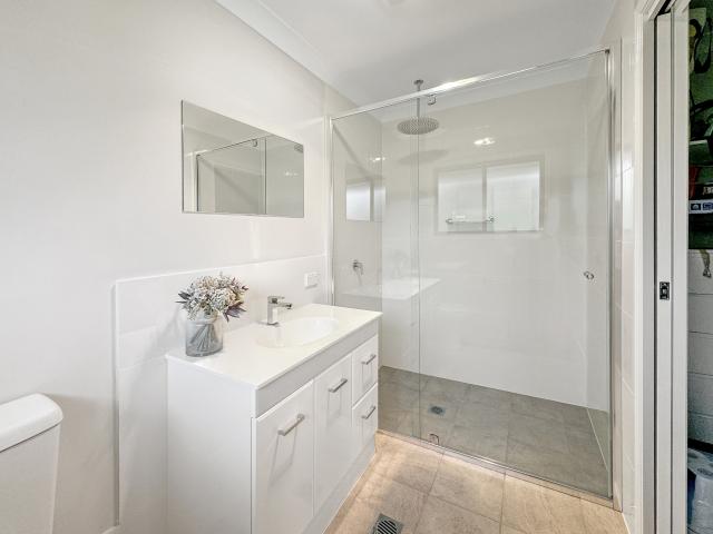 Cottage for sale in Rocky River, New South Wales