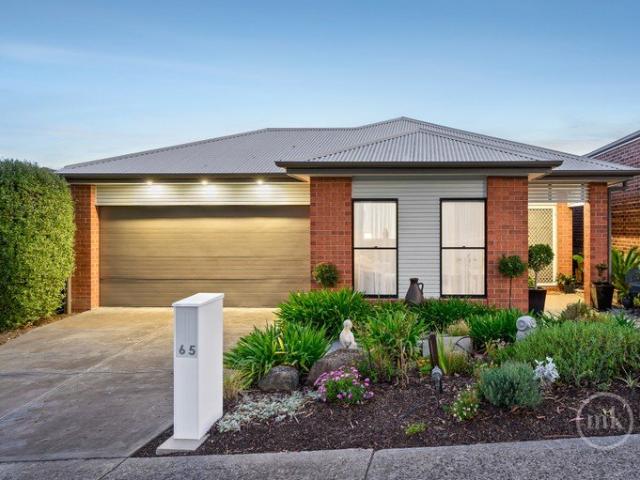 House for sale in Laurimar - Yangoora Wells Estate, Melbourne