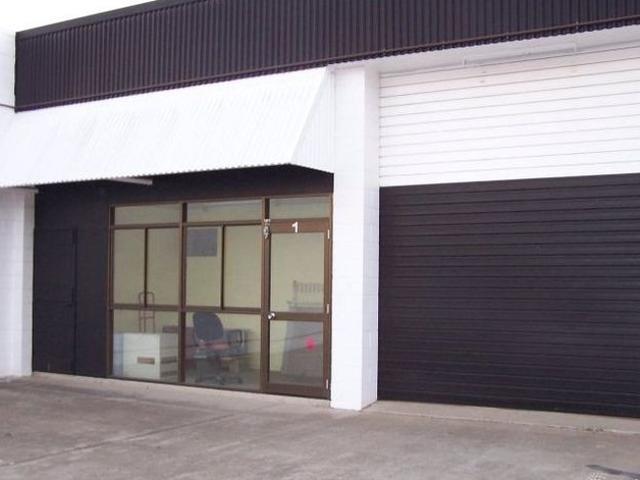 Warehouse for rent in Toombul, Queensland