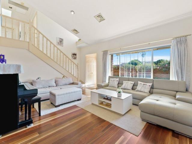 Townhouse for rent in Sydney, New South Wales