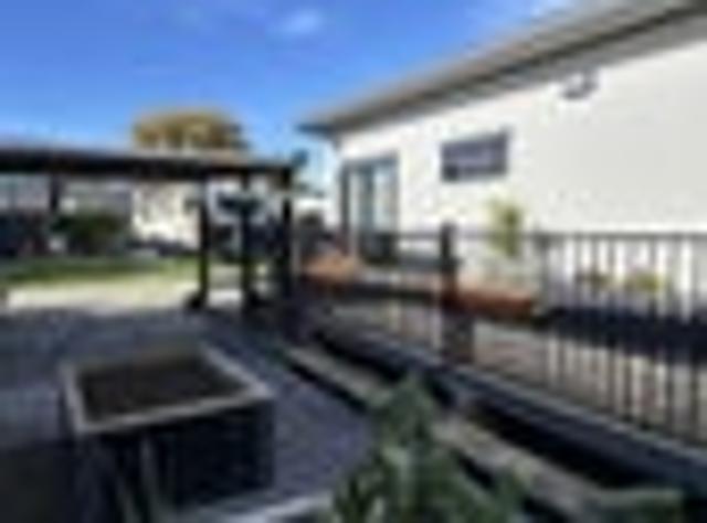 Apartment for sale in Canterbury