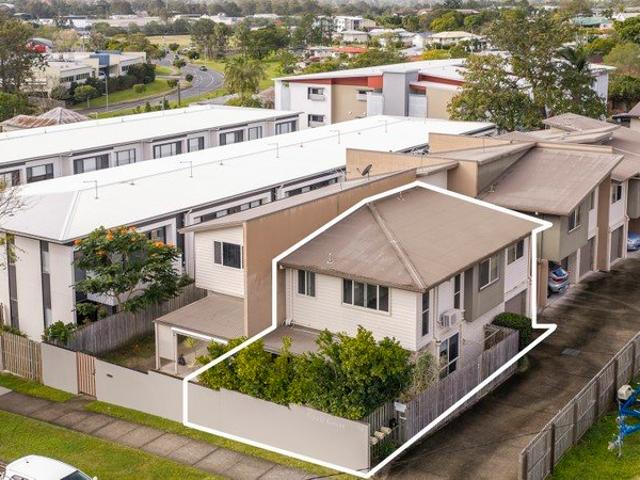 Townhouse for sale in Toombul, Queensland