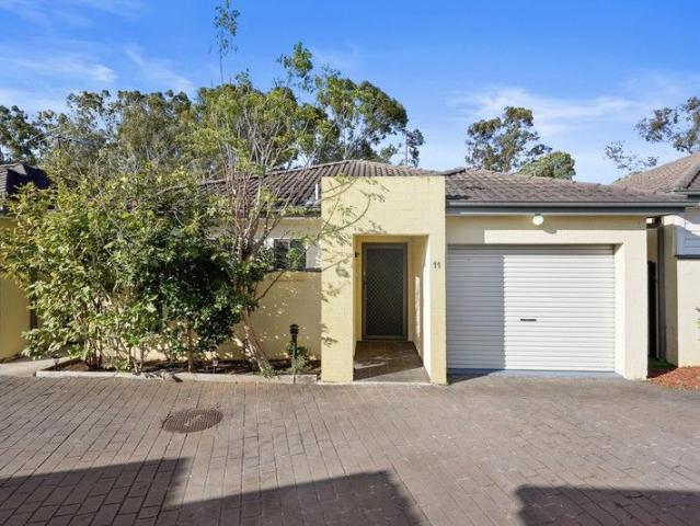 Townhouse for sale in Girraween