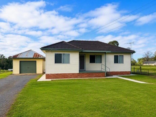 House for rent in Berkshire Park, Sydney