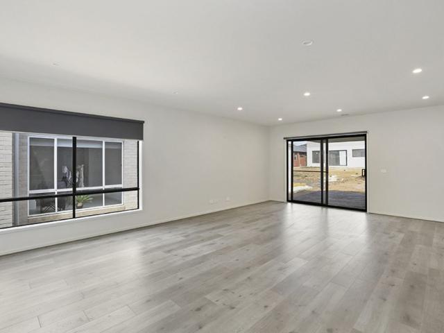 House for rent in Armstrong, Geelong