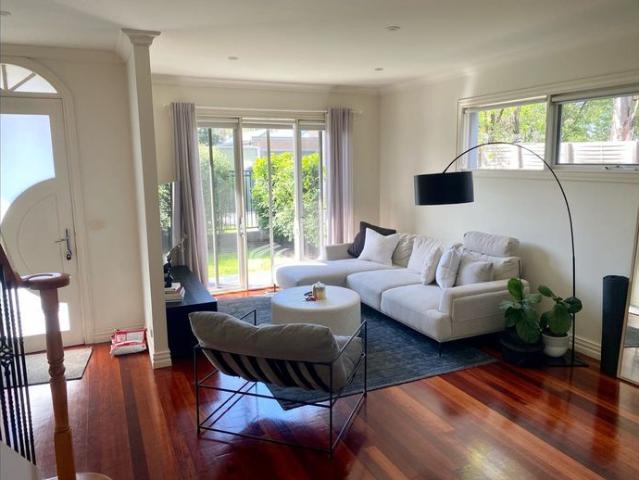 Townhouse for rent in Brighton East, Melbourne