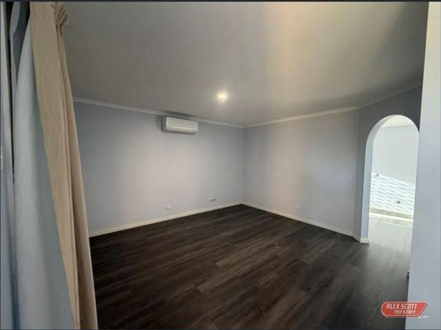 House for rent in Cranbourne North, Melbourne