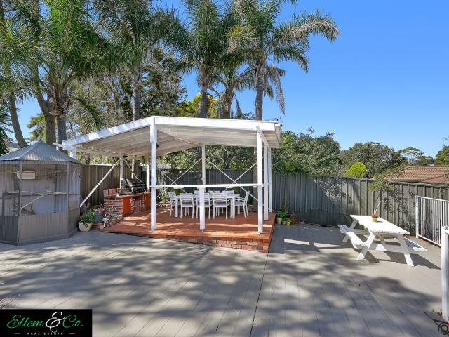 House for sale in Oak Flats Dc, New South Wales