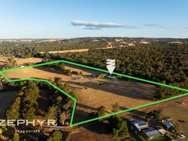 Cottage for sale in Yabberup, Western Australia