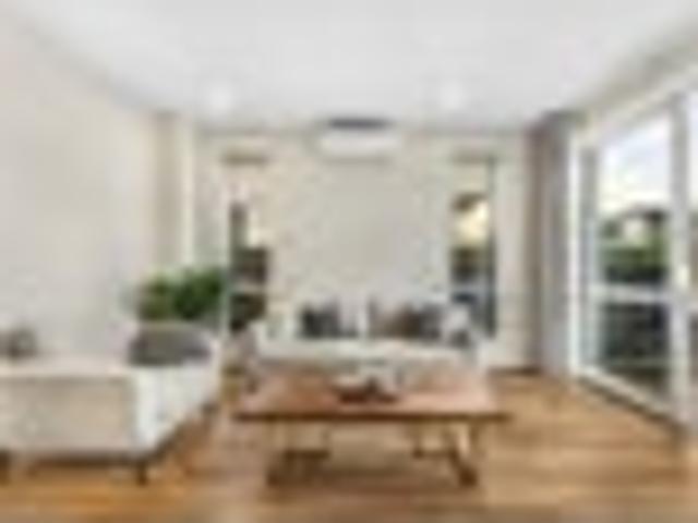 House for sale in Paremoremo