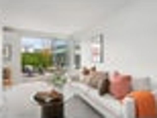 Townhouse for sale in Shirley, Canterbury