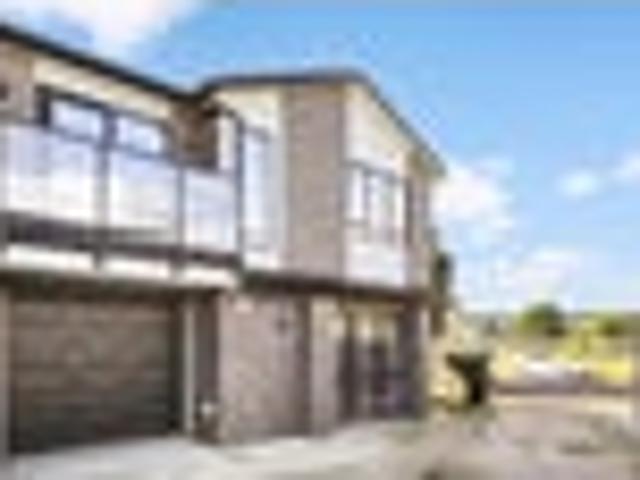 Townhouse for sale in Manurewa