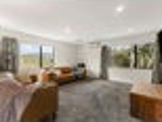 House for sale in Wairau Valley