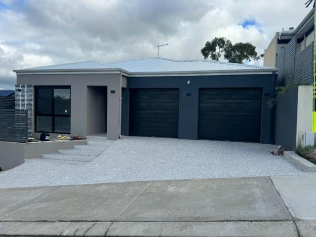 Granny Flat for rent in Orelia, Western Australia