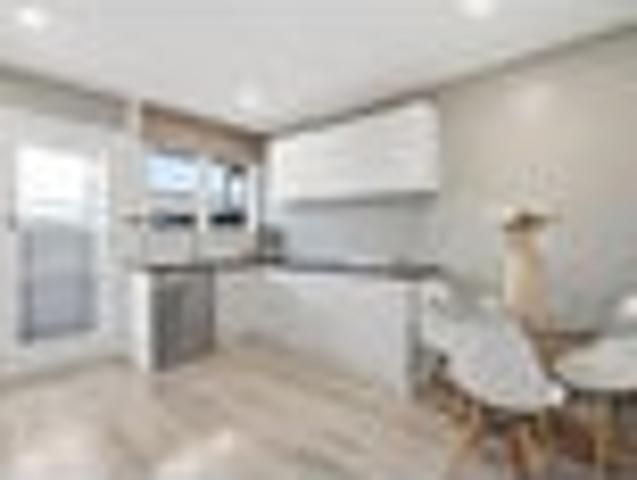 Apartment for sale in Chaslands, Canterbury