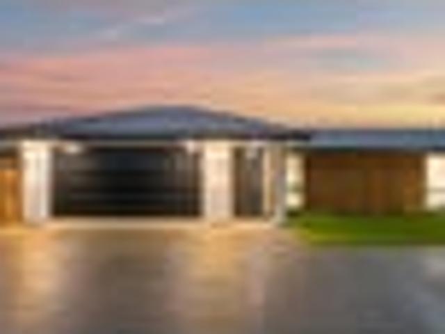 House for sale in Chaslands, Canterbury