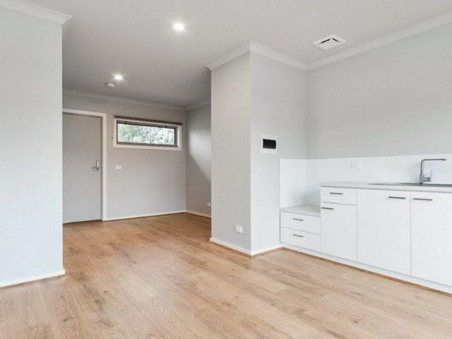 Townhouse for rent in Camerons Creek, Victoria