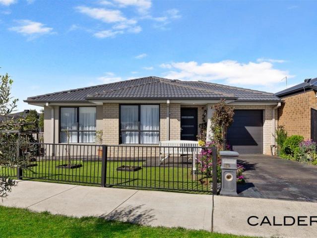 House for sale in Attwell, Melbourne