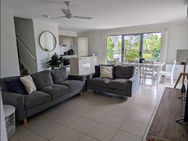 Townhouse for rent in Toombul, Queensland