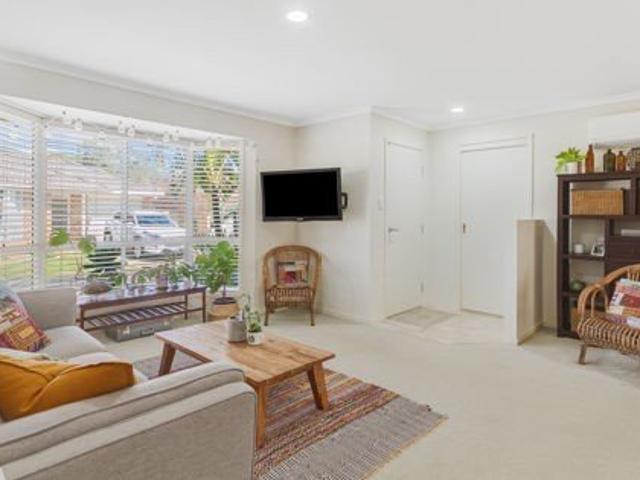 Villa for sale in Banora Point, New South Wales