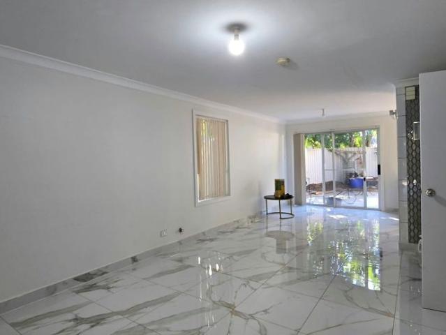 Townhouse for rent in Sydney, New South Wales
