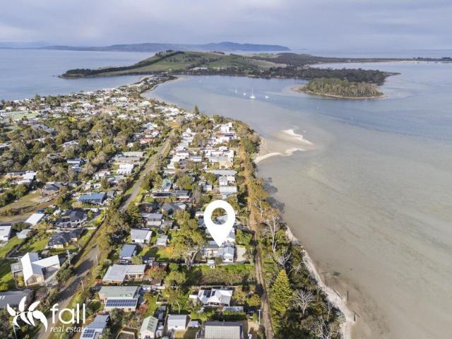House for sale in Cremorne, Tasmania