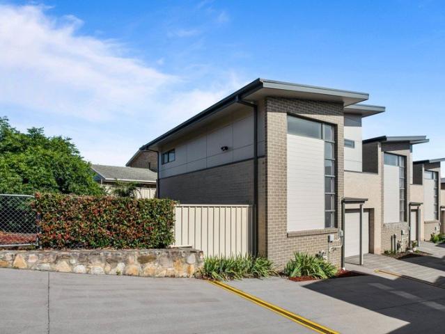 Townhouse for sale in Queanbeyan, New South Wales