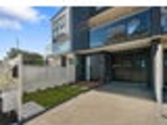 Townhouse for sale in Howick