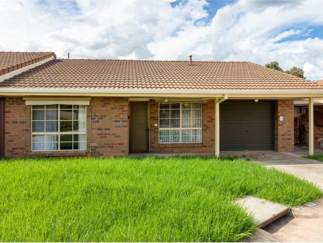 Townhouse for sale in Albury, New South Wales