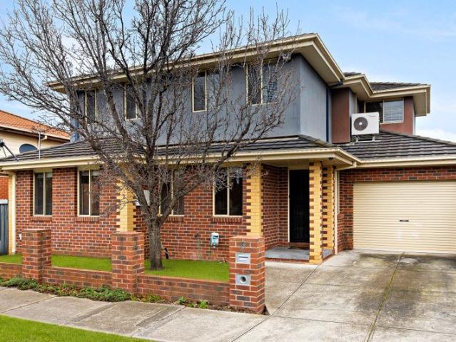 Townhouse for rent in Camerons Creek, Victoria