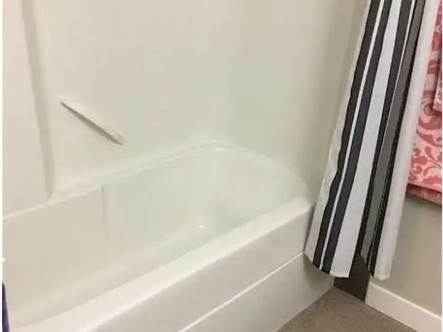 Townhouse for rent in Silverton, Calgary