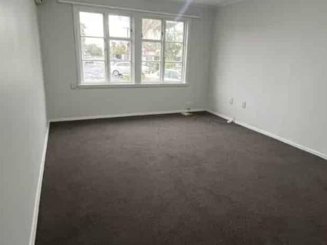 House for rent in Chaslands, Canterbury