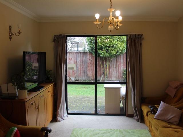 House for rent in Chaslands, Canterbury