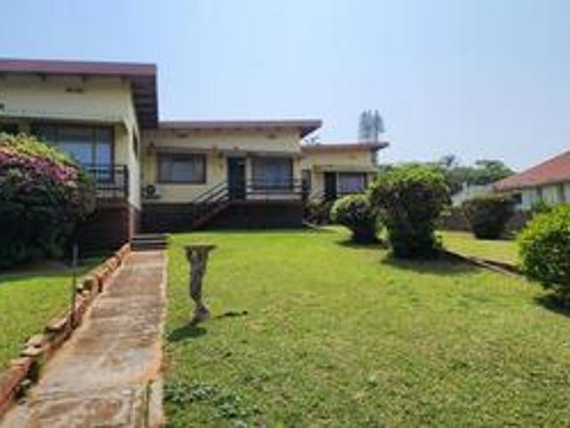 Townhouse for sale in Umkomaas, Kwazulu-natal