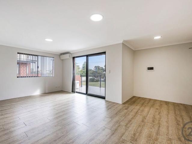 Townhouse for rent in Parklands, Western Australia