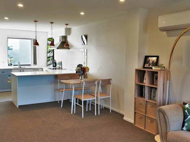 Townhouse for rent in Whangaparaoa, Oroua County