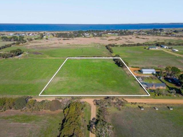 Land for sale in Narrawong, Victoria