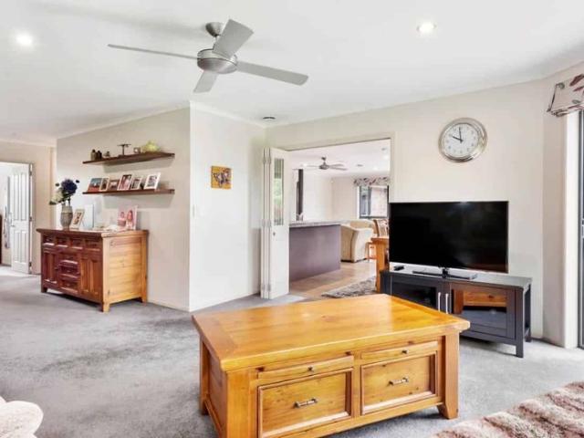 House for rent in Awhitu, Oroua County