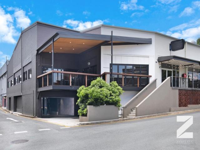 Warehouse for rent in Toombul, Queensland