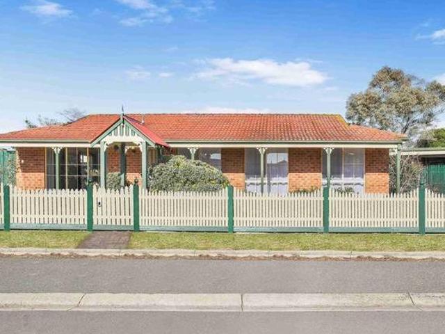 House for rent in Camerons Creek, Victoria