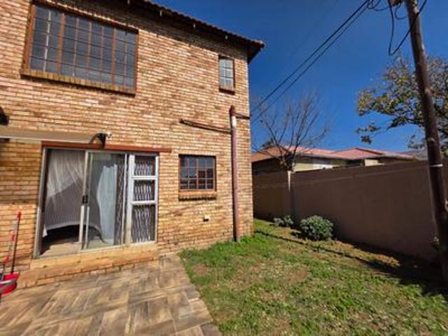 Apartment for sale in Mohlakeng, Gauteng