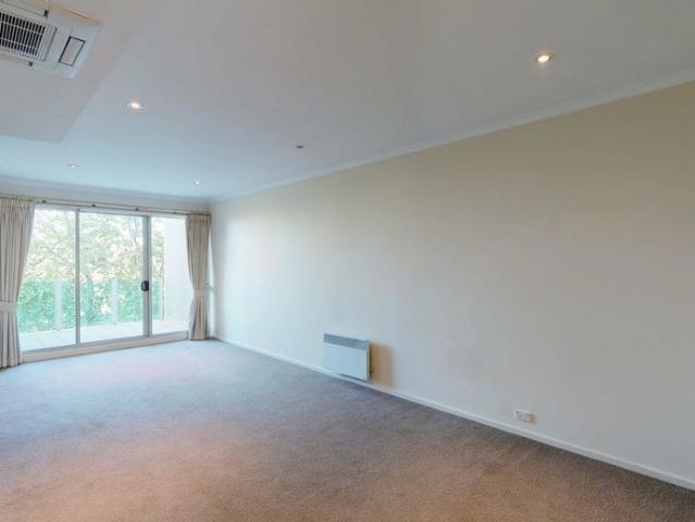 Apartment for rent in West Melbourne, Melbourne