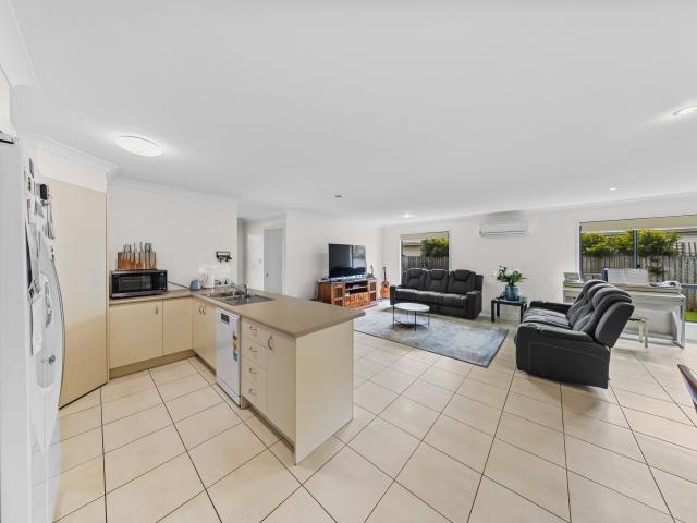 House for sale in Jones Hill, Queensland