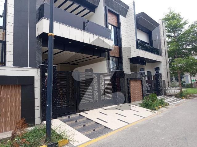 House for sale in Faisalabad, Islamabad Capital Territory