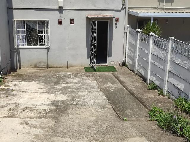 Apartment for sale in Phoenix, Kwazulu-natal