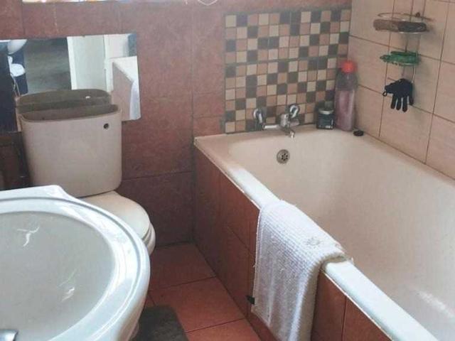 House for sale in Alberton