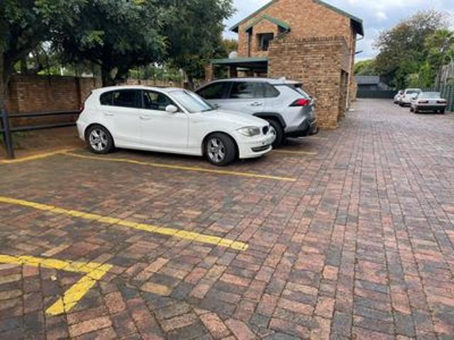 Townhouse for sale in Roodepoort, City of Johannesburg Metropolitan Municipality