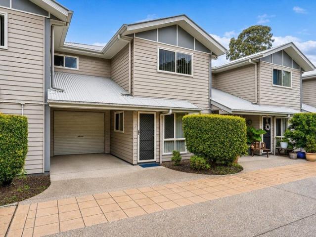 Townhouse for sale in Kings Creek, Queensland
