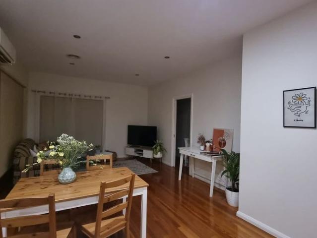 Townhouse for rent in Glenroy, Melbourne
