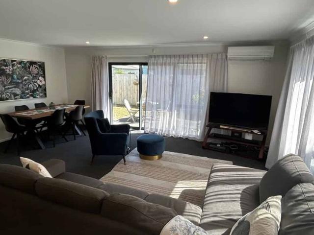 House for rent in Pauatahanui, Wellington